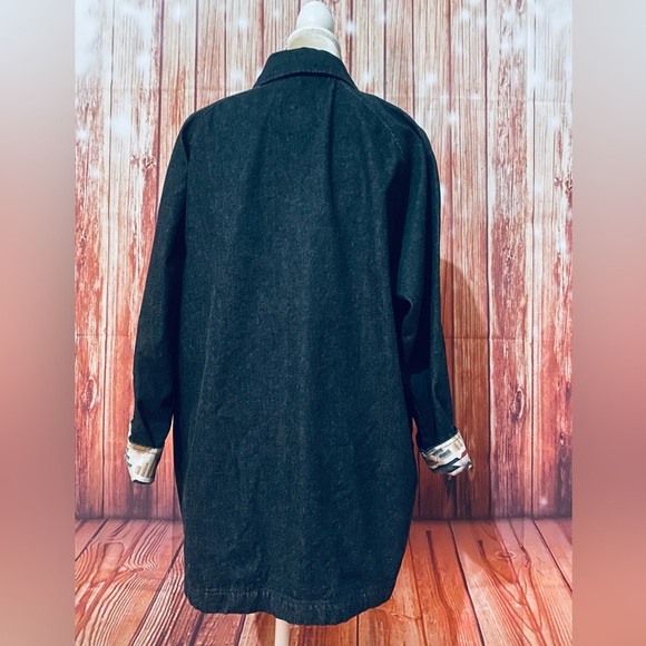 Women’s Medium Jean Jacket Gotcha Covered Black Aztec Liner Pockets Button Down - Picture 6 of 10